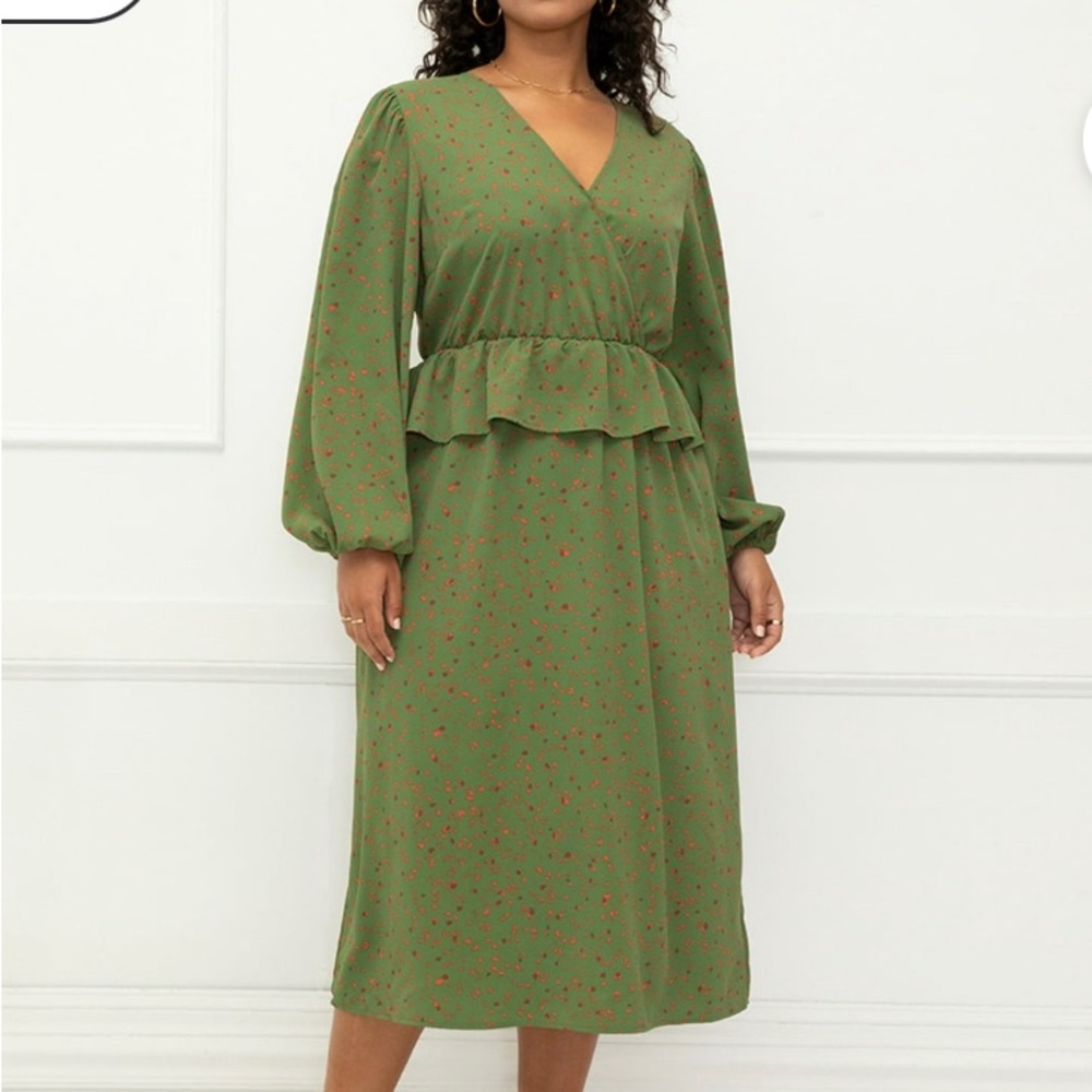 Elegant Green Floral Dress